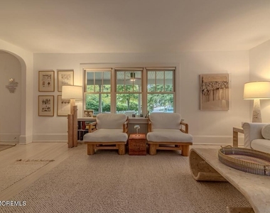 412 Euclid Avenue - Photo Thumbnail 2