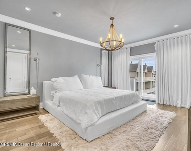 44 Marine Terrace - Photo Thumbnail 15