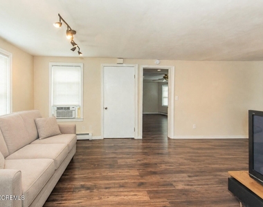 9 Central Avenue - Photo Thumbnail 19