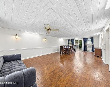 674 Morford Avenue - Photo Thumbnail 4