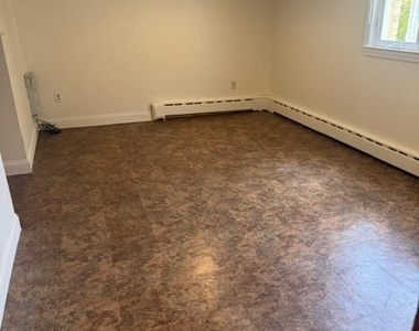 306 Myrtle Street - Photo Thumbnail 3