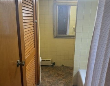 306 Myrtle Street - Photo Thumbnail 5