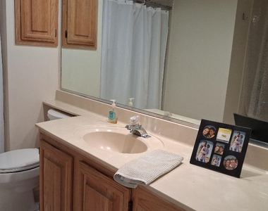 287 Elmwood Court - Photo Thumbnail 6