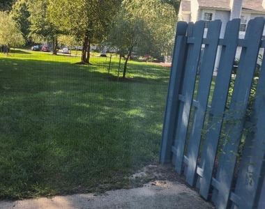 287 Elmwood Court - Photo Thumbnail 7