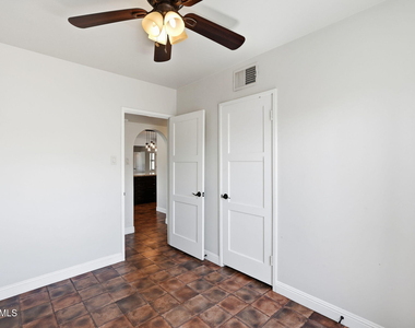 1202 W Amelia Avenue - Photo Thumbnail 22
