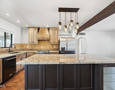 1202 W Amelia Avenue - Photo Thumbnail 15