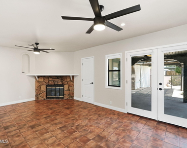 1202 W Amelia Avenue - Photo Thumbnail 7