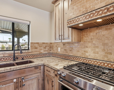 1202 W Amelia Avenue - Photo Thumbnail 16