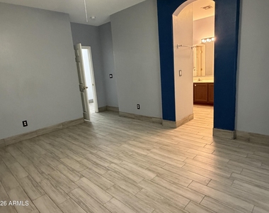670 E Palo Verde Street - Photo Thumbnail 6