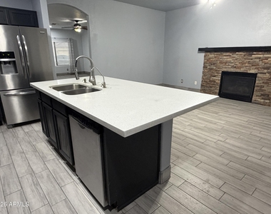 670 E Palo Verde Street - Photo Thumbnail 5