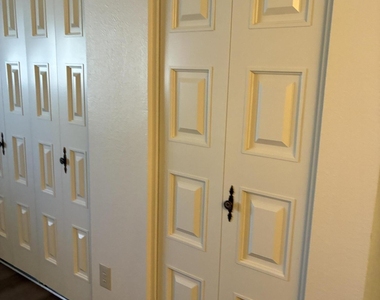 4619 S Rita Lane - Photo Thumbnail 9