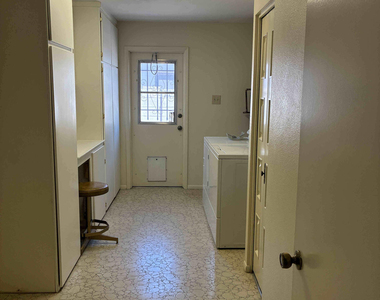 4619 S Rita Lane - Photo Thumbnail 5