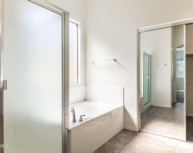 2230 W Calle Del Sol -- - Photo Thumbnail 17