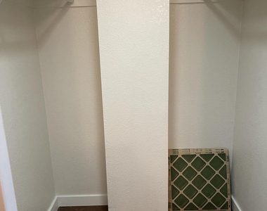 1215 E Lemon Street - Photo Thumbnail 11