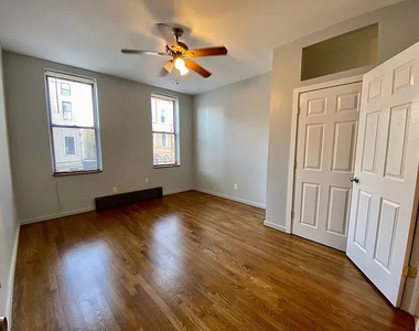 1424 Greene Avenue - Photo Thumbnail 2
