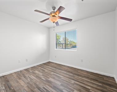 3065 N 67th Avenue - Photo Thumbnail 20