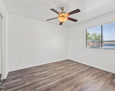3065 N 67th Avenue - Photo Thumbnail 18