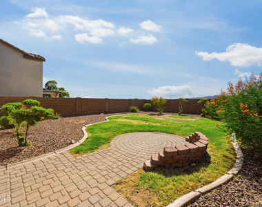 27820 N 26th Avenue - Photo Thumbnail 24