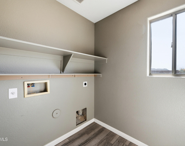 27820 N 26th Avenue - Photo Thumbnail 21