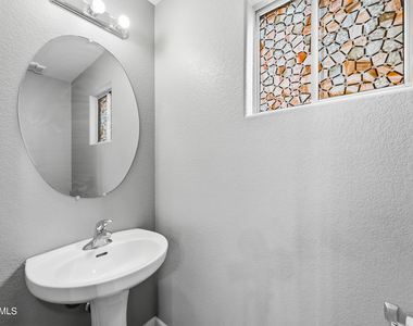27820 N 26th Avenue - Photo Thumbnail 9
