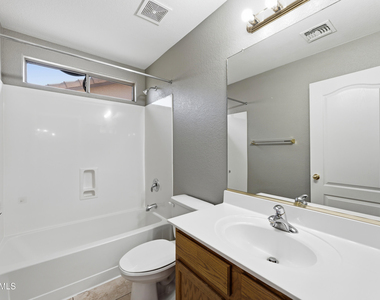 27820 N 26th Avenue - Photo Thumbnail 20