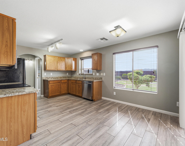 27820 N 26th Avenue - Photo Thumbnail 4