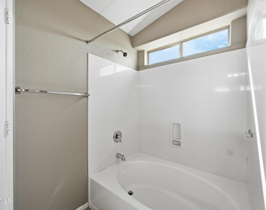 27820 N 26th Avenue - Photo Thumbnail 16