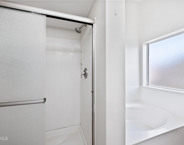2743 E Verbena Drive - Photo Thumbnail 20