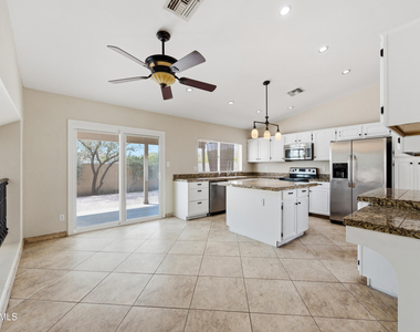 2743 E Verbena Drive - Photo Thumbnail 10
