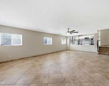 2743 E Verbena Drive - Photo Thumbnail 8
