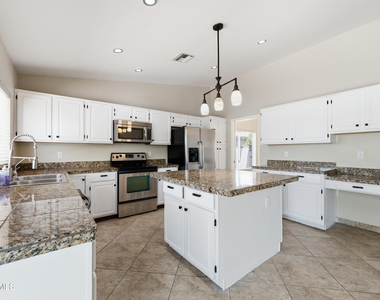 2743 E Verbena Drive - Photo Thumbnail 11