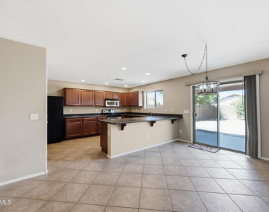 45022 W Bahia Drive - Photo Thumbnail 4