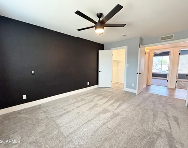 2601 E Hopi Avenue - Photo Thumbnail 12