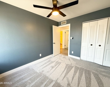 2601 E Hopi Avenue - Photo Thumbnail 18
