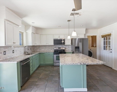 1433 E Windsor Avenue - Photo Thumbnail 4