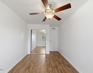 1433 E Windsor Avenue - Photo Thumbnail 16