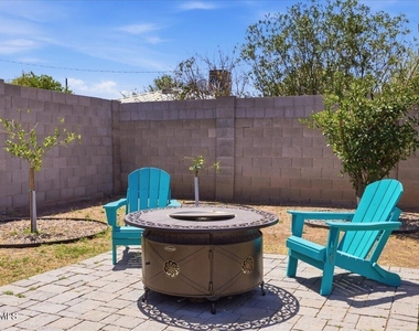 1433 E Windsor Avenue - Photo Thumbnail 24