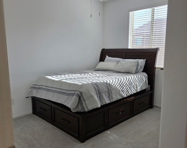 1225 E Jahns Drive - Photo Thumbnail 11