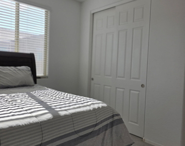 1225 E Jahns Drive - Photo Thumbnail 10