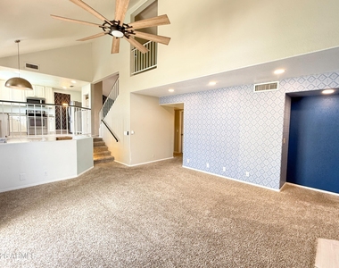 6041 W Villa Maria Drive - Photo Thumbnail 14