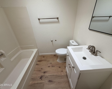 6038 S Alameda Road - Photo Thumbnail 12