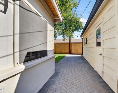 1007 E Citrus Way - Photo Thumbnail 34
