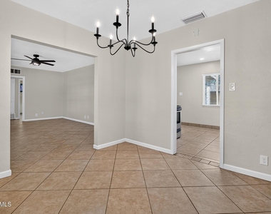 1007 E Citrus Way - Photo Thumbnail 6