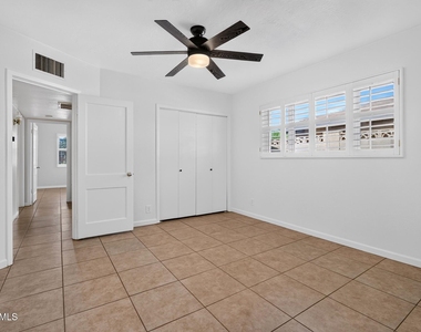 1007 E Citrus Way - Photo Thumbnail 23