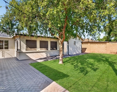 1007 E Citrus Way - Photo Thumbnail 37