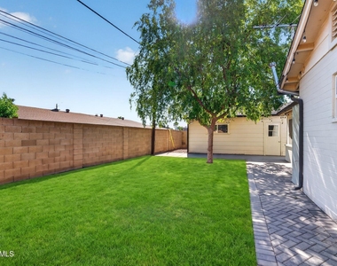 1007 E Citrus Way - Photo Thumbnail 39