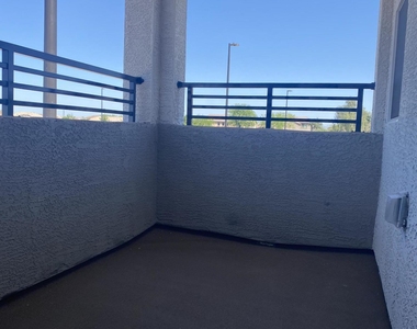 773 E Lark Street - Photo Thumbnail 11
