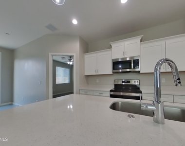 4549 E Granada Street - Photo Thumbnail 3