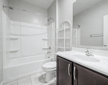 1041 W Glen Canyon Drive - Photo Thumbnail 32