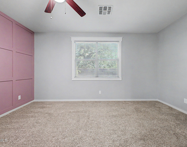 1041 W Glen Canyon Drive - Photo Thumbnail 15